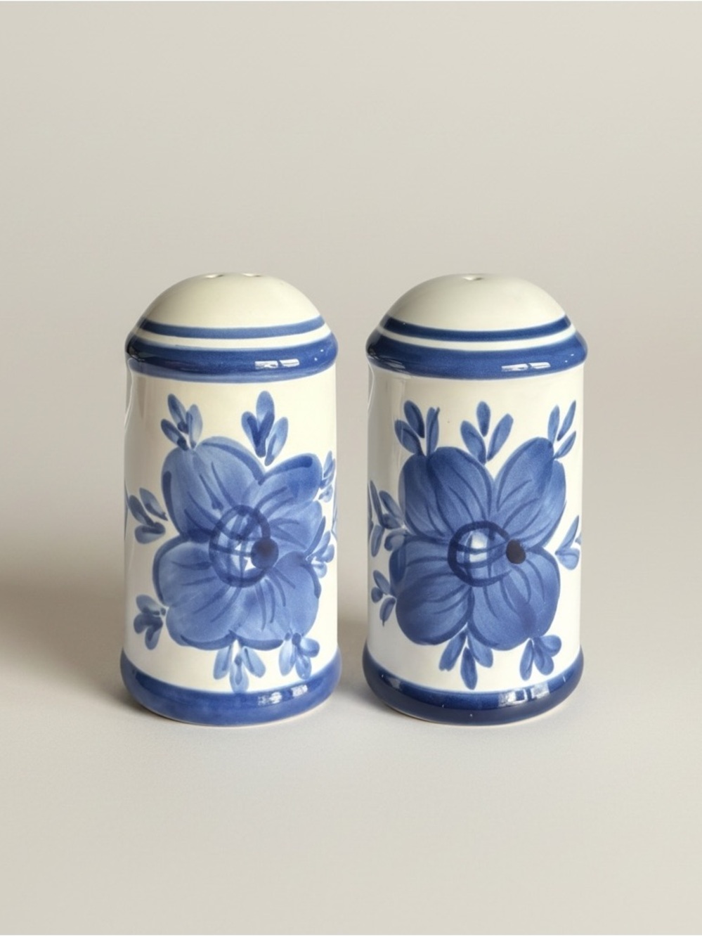 Vintage Home Blue White Floral Salt & Pepper Shaker Set Farmhouse Kitchen